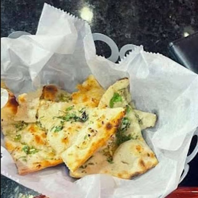L - CHILI GARLIC NAAN.
