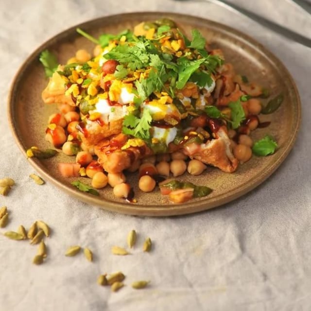 SAMOSA CHAAT.