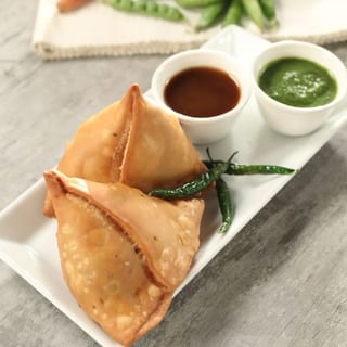 VEGETABLE SAMOSA