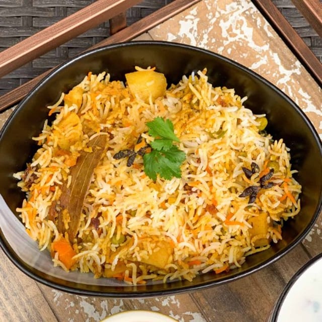 VEGETABLE BIRYANI.